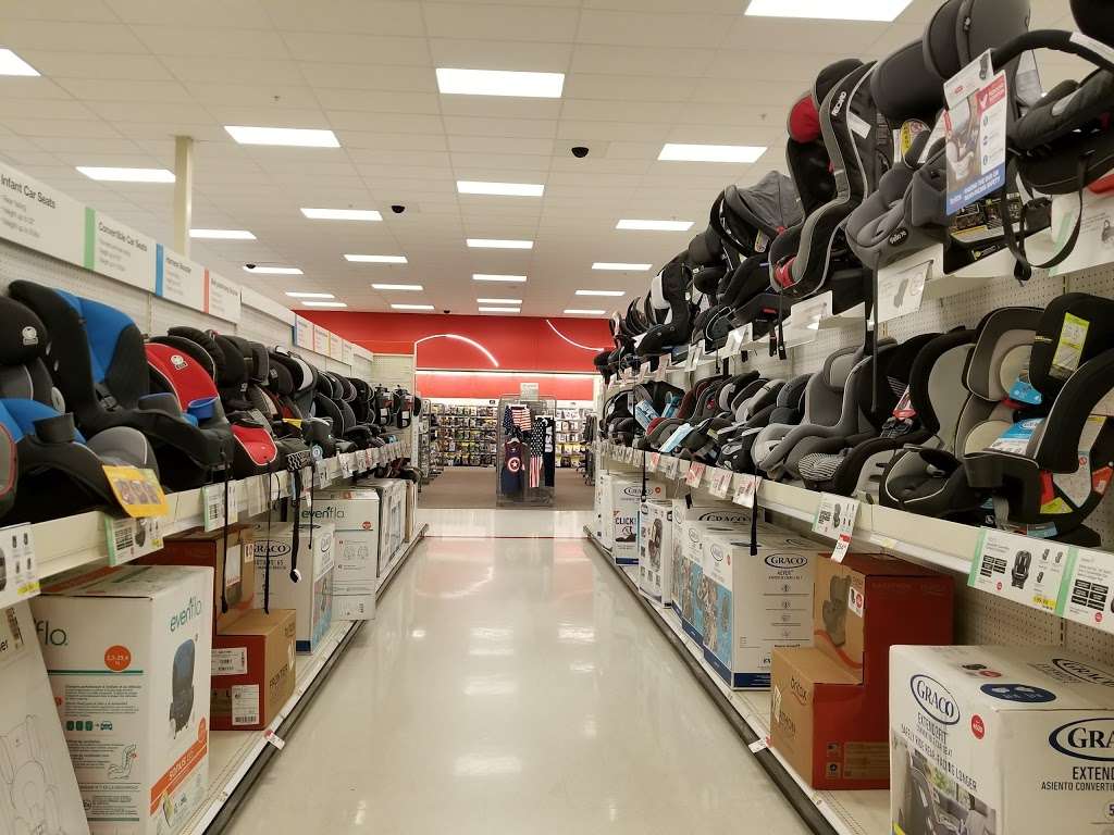 Target | 12795 Main St, Hesperia, CA 92345, USA | Phone: (760) 949-3062