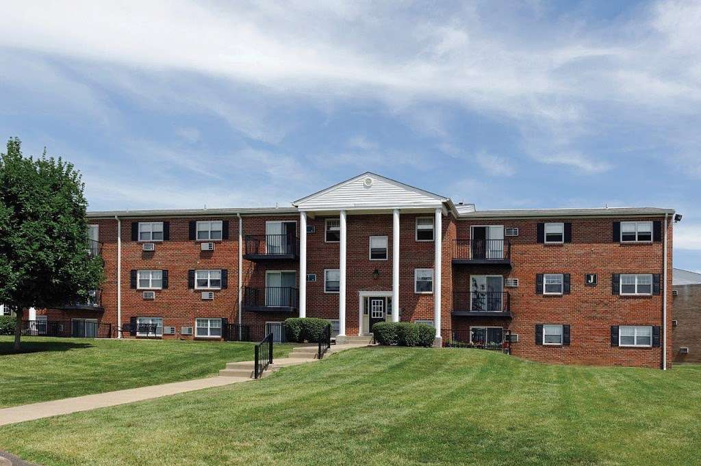 Hill Brook Place Apartments | 2517 Dunksferry Rd, Bensalem, PA 19020, USA | Phone: (267) 223-4477