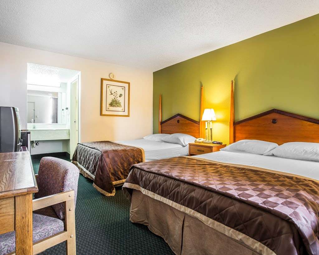 Claremont Inn & Suites | 3054 N Oxford St, Claremont, NC 28610, USA | Phone: (828) 615-7551