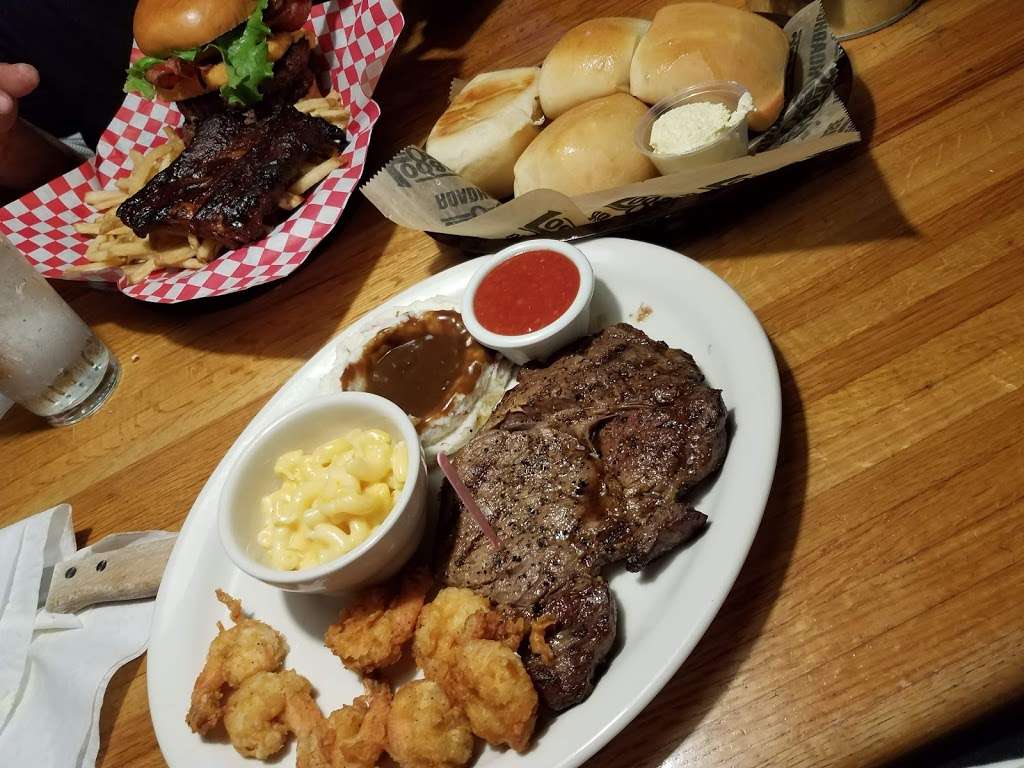 Logans Roadhouse | 13480 Baseline Ave, Fontana, CA 92336, USA | Phone: (909) 463-2290