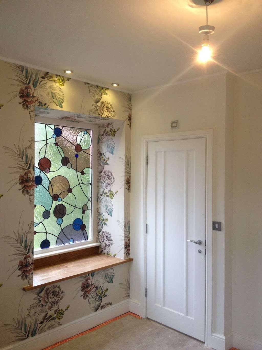 APH Decorating Services | 2, The Transport Depot, Mercer Rd, Warnham, Horsham RH12 3RL, UK | Phone: 01403 333333