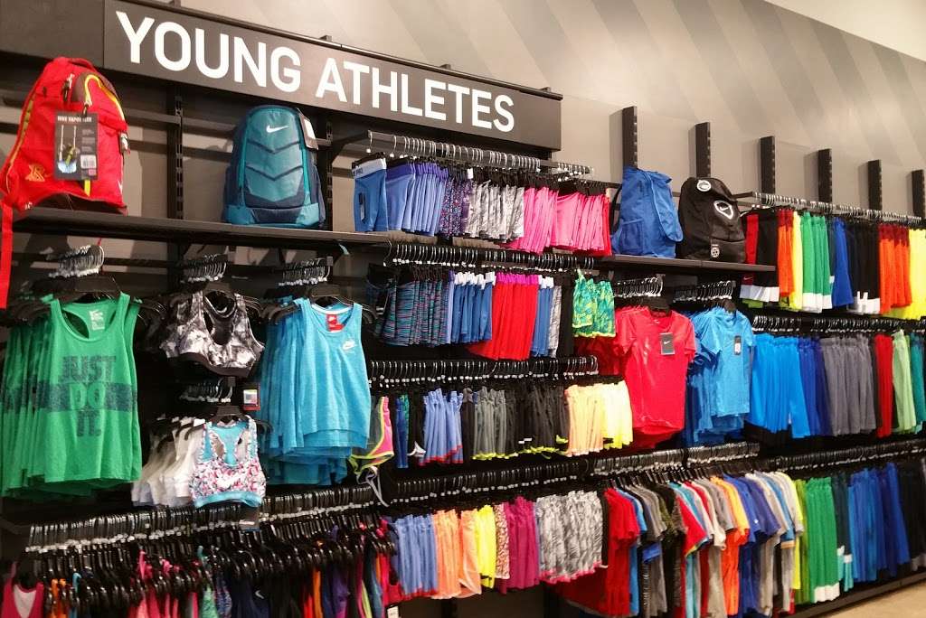 nike outlet fairmont parkway