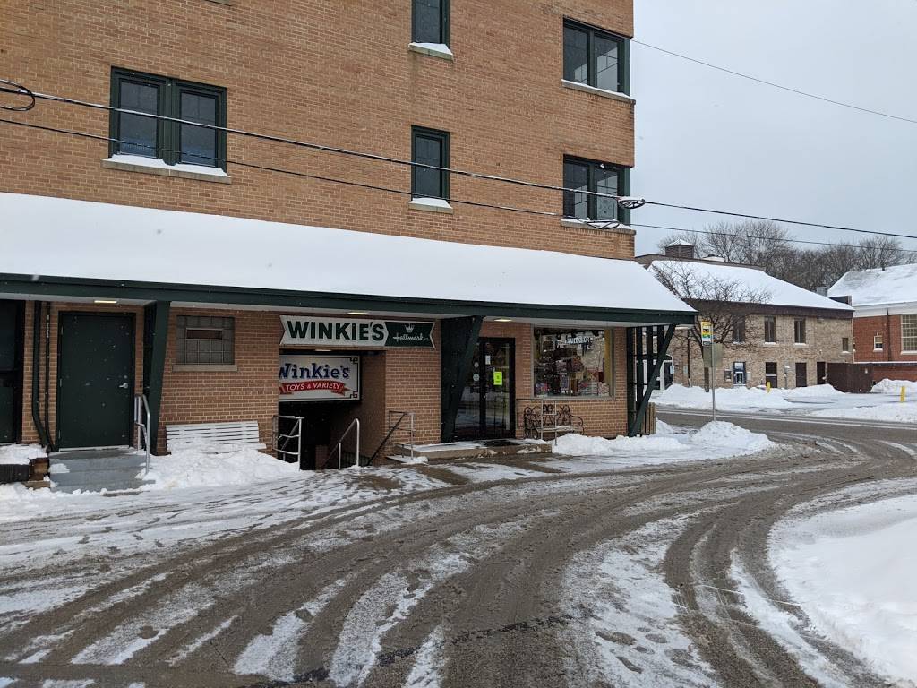 Winkies | 629 E Silver Spring Dr, Whitefish Bay, WI 53217, USA | Phone: (414) 964-2130