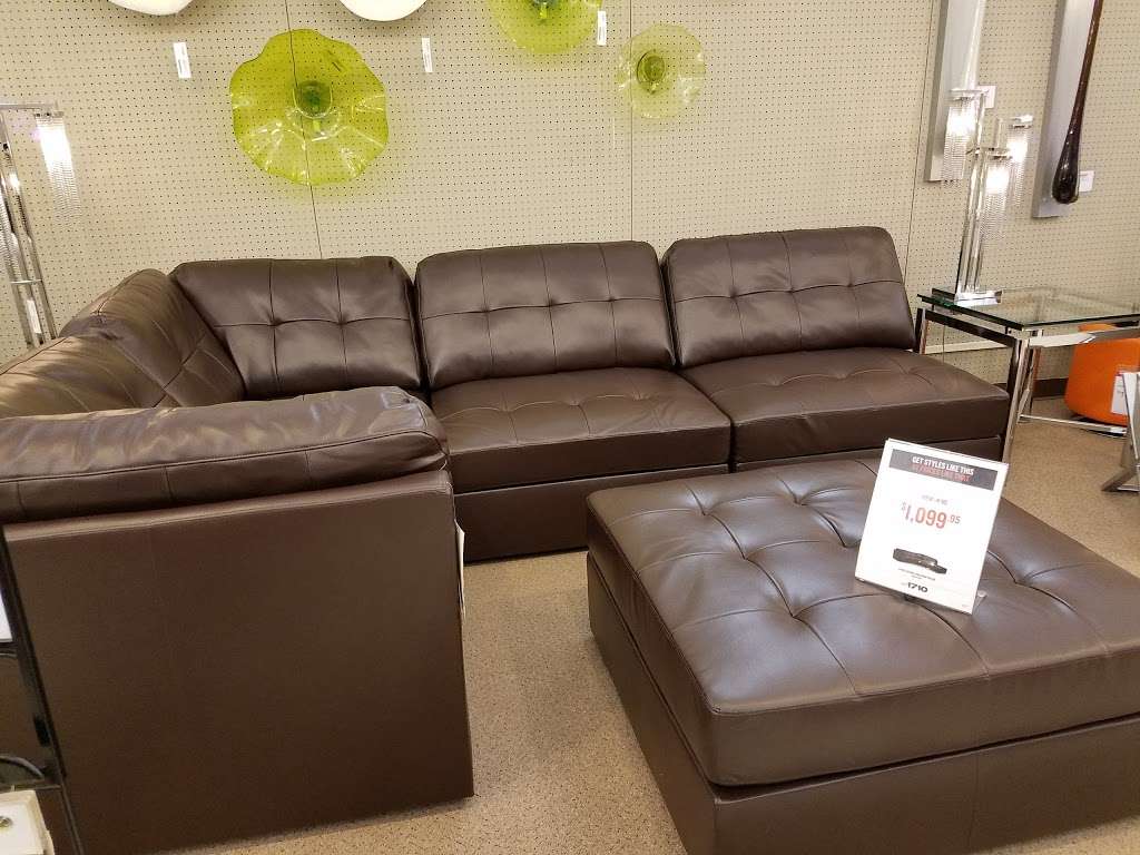 Value City Furniture | 4380 E New York St, Aurora, IL 60504, USA | Phone: (630) 236-6600