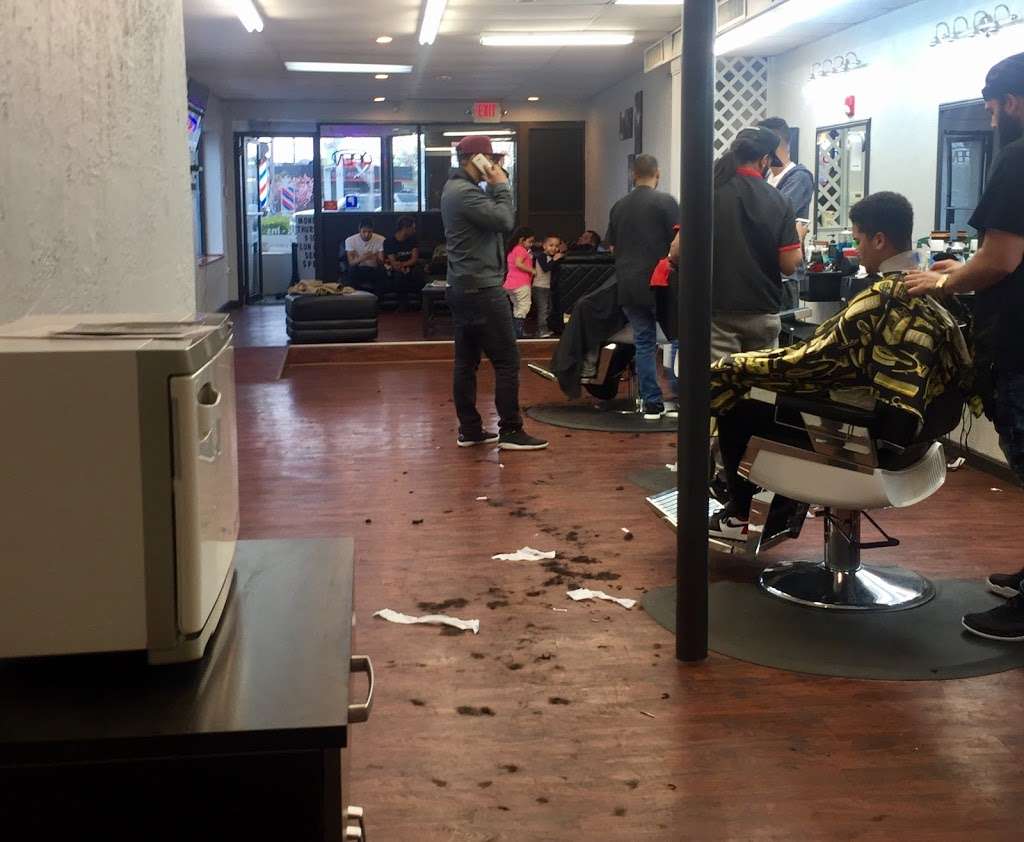 Mels Barber Shop | 810 Washington Ave, Revere, MA 02151, USA | Phone: (781) 629-5187