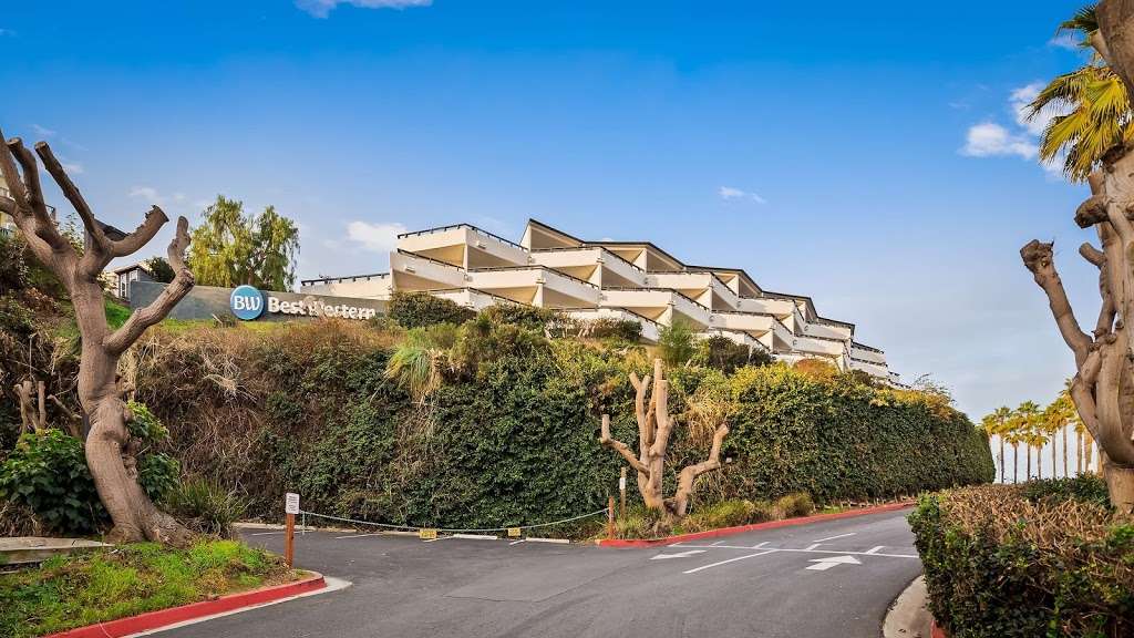 Best Western Encinitas Inn & Suites at Moonlight Beach | 85 Encinitas Blvd, Encinitas, CA 92024, USA | Phone: (760) 942-7455