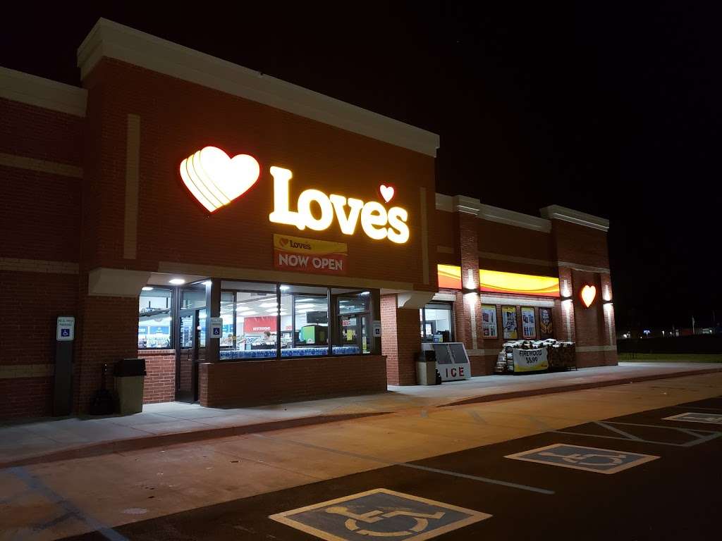 Loves Truck Stop | 1875 Campbell Crossing, Tipton, IN 46072, USA | Phone: (765) 963-4167
