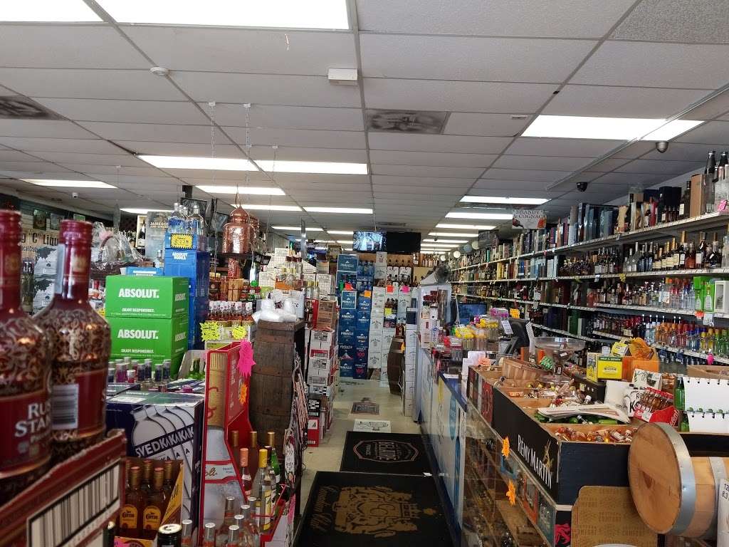 Big C Liquors | 7530-7762 University Blvd, Winter Park, FL 32792, USA | Phone: (407) 678-0882