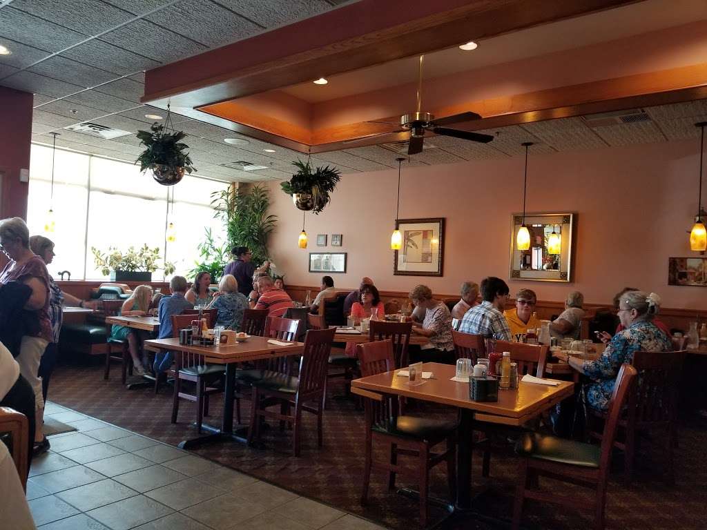 Willow Hills Restaurant | 6678 Joliet Rd, Countryside, IL 60525 | Phone: (708) 783-1089