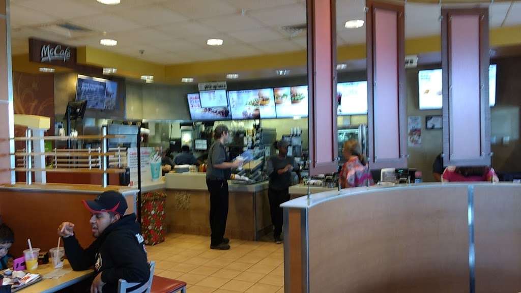 McDonalds | 441 W Southline St, Cleveland, TX 77327, USA | Phone: (281) 592-4144