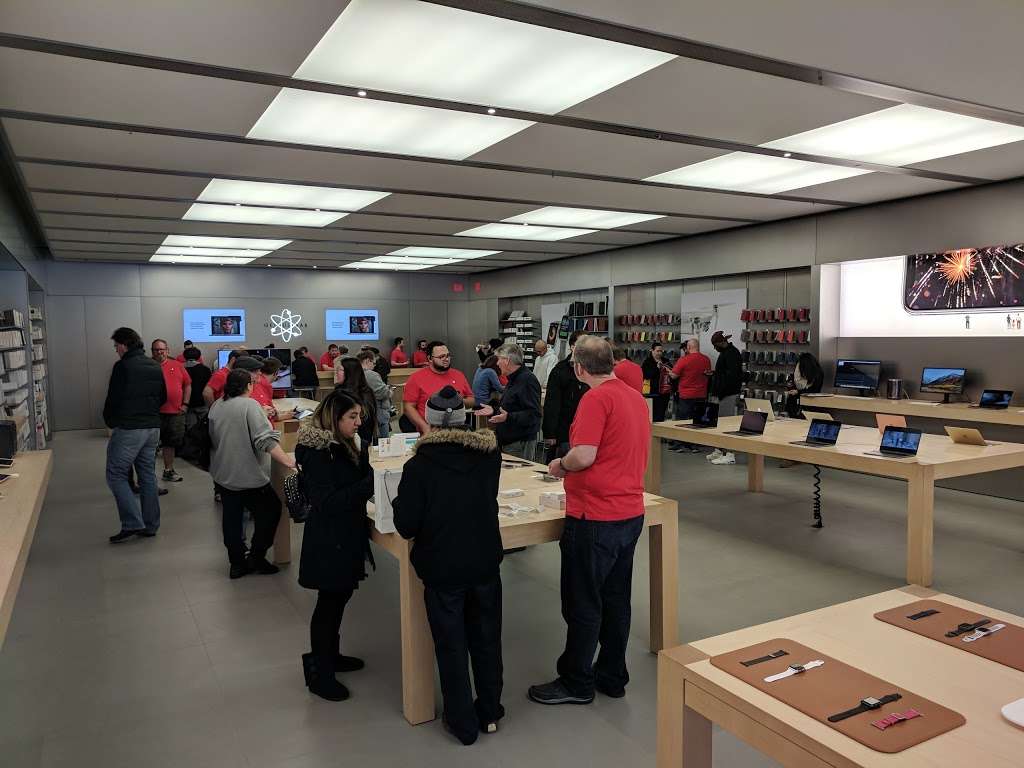 Apple Lehigh Valley | 250 Lehigh Valley Mall, Whitehall, PA 18052 | Phone: (610) 266-4860