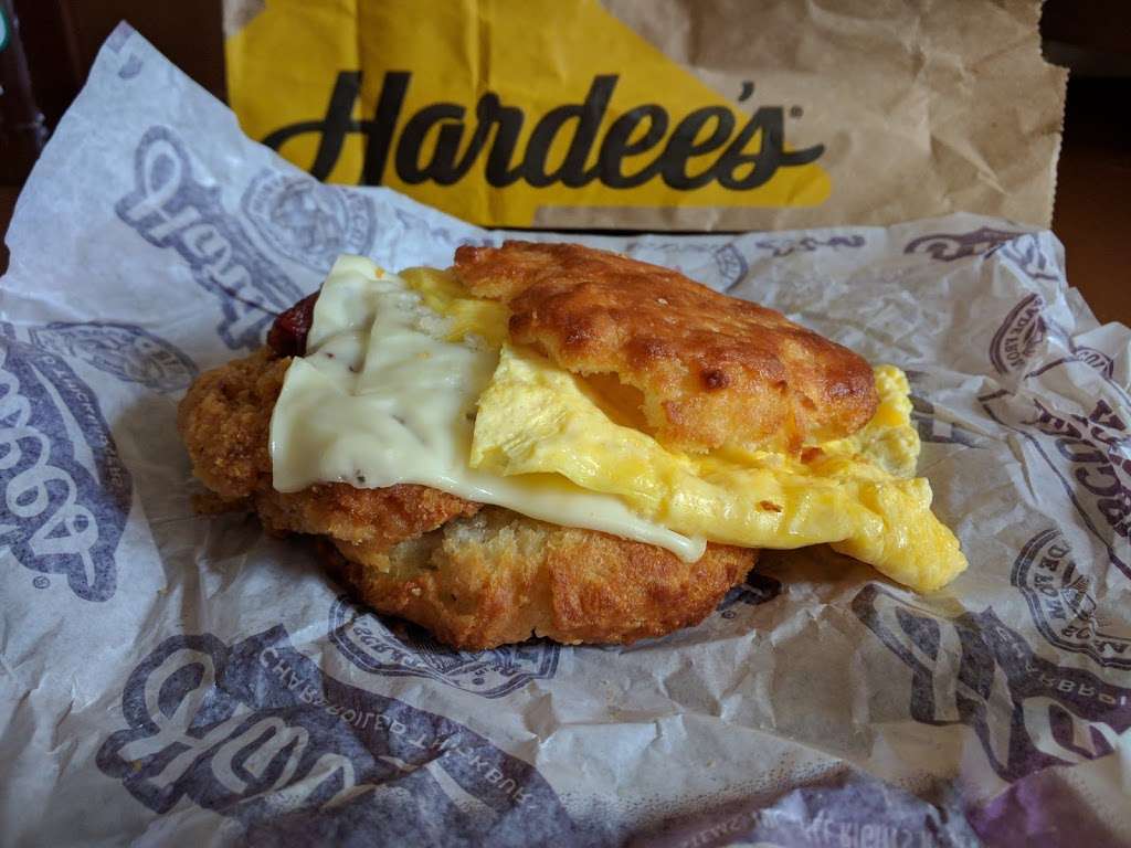 Hardees | 413 E Main St, Louisa, VA 23093, USA | Phone: (540) 967-9592