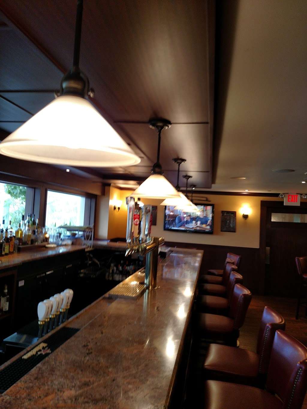 Lakeside Grille & Bar at Ramsey Golf & Country Club | 105 Lakeside Dr, Ramsey, NJ 07446, USA | Phone: (201) 327-0009