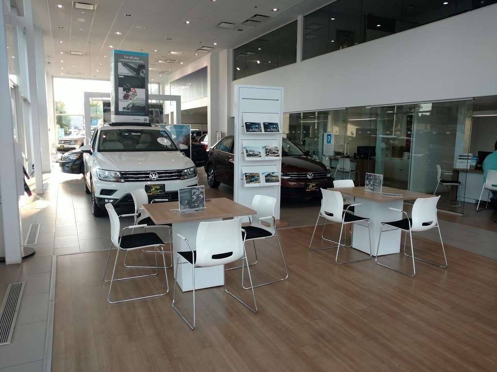 Pugi Volkswagen | 2020 Ogden Ave, Downers Grove, IL 60515 | Phone: (630) 964-9500