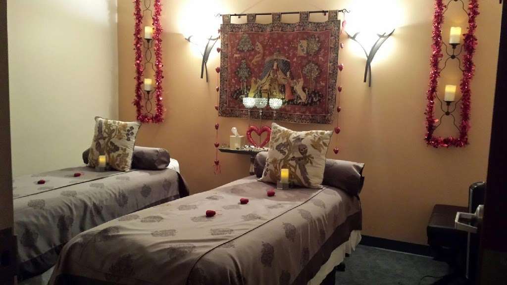 Hand & Stone Massage and Facial Spa | 700 NJ-3, Clifton, NJ 07012, USA | Phone: (862) 290-3140