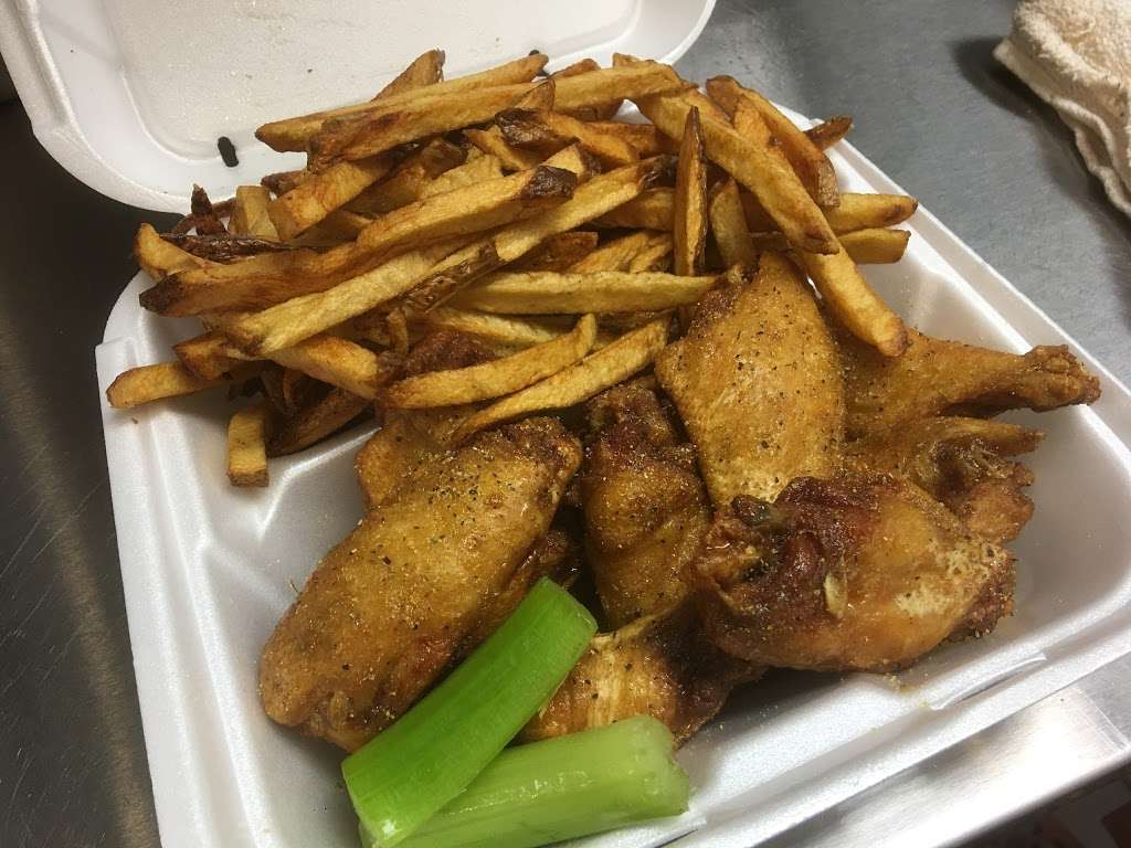 Baltimores Best Wings | 1405 E Cold Spring Ln, Baltimore, MD 21239, USA | Phone: (443) 873-8724