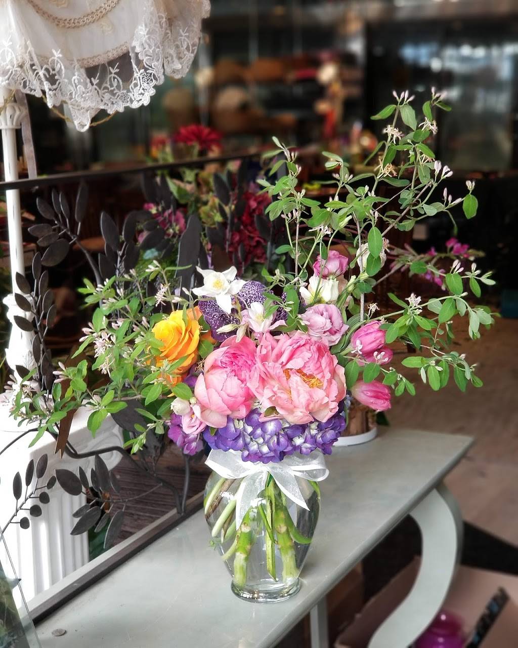 sylvan grace Florist | 140 Hudson Cove, Edgewater, NJ 07020, USA | Phone: (201) 944-6321