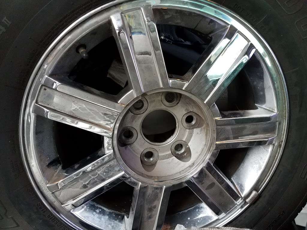 Hub Cap City | 3200, 13801 S Ashland Ave, Riverdale, IL 60827 | Phone: (708) 388-6996