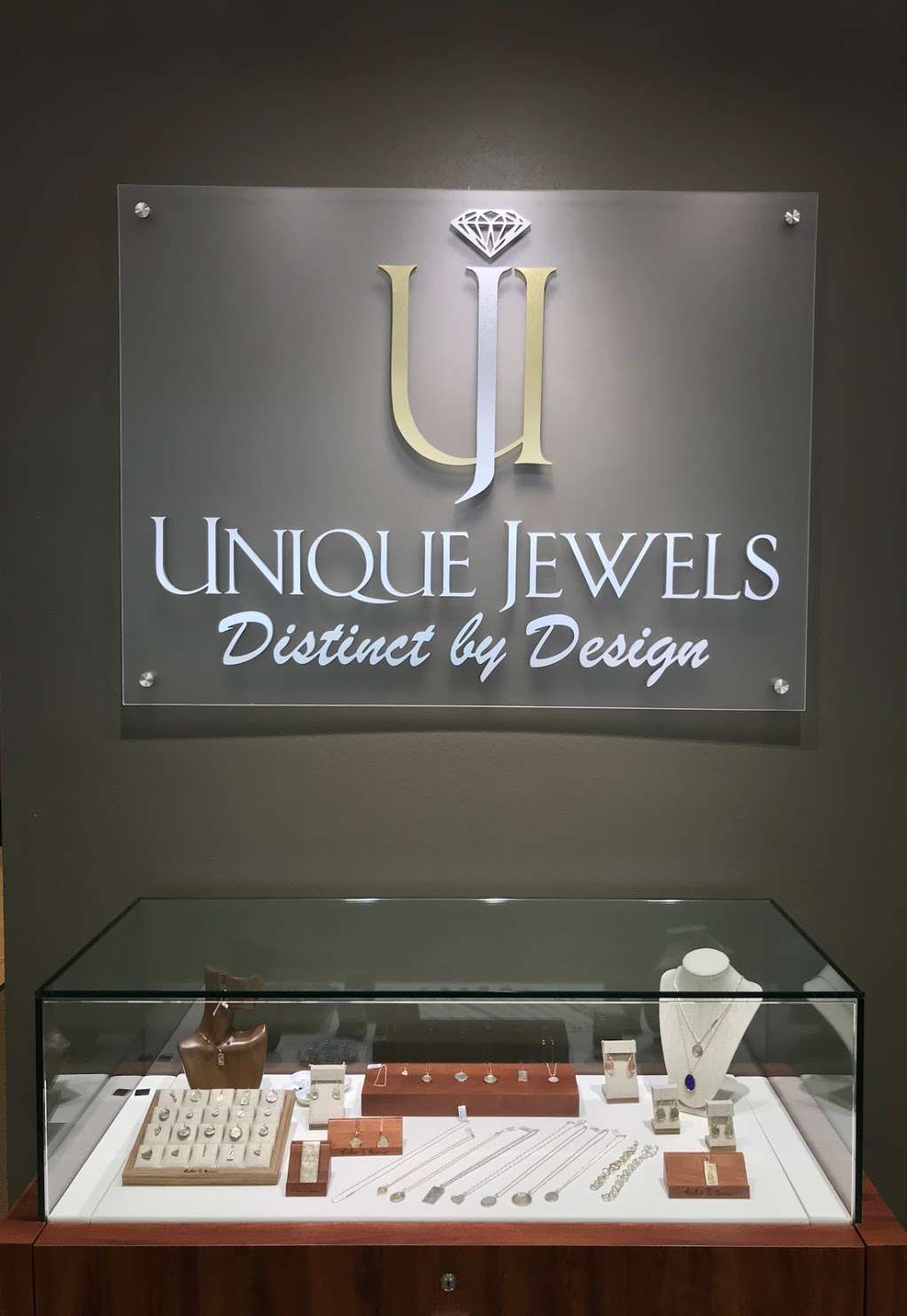 Unique Jewels | 400 Bay Area Blvd #C, Webster, TX 77598 | Phone: (281) 332-6552