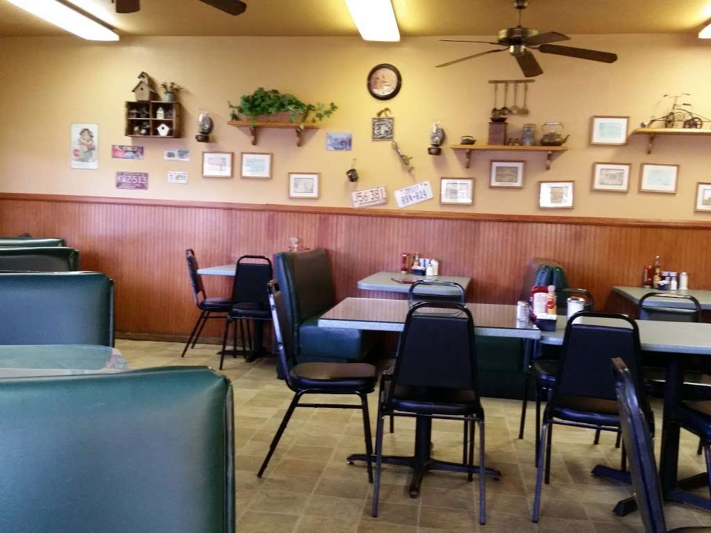 Tommies Castaic Cafe | 31526 Castaic Rd, Castaic, CA 91384, USA | Phone: (661) 257-3239