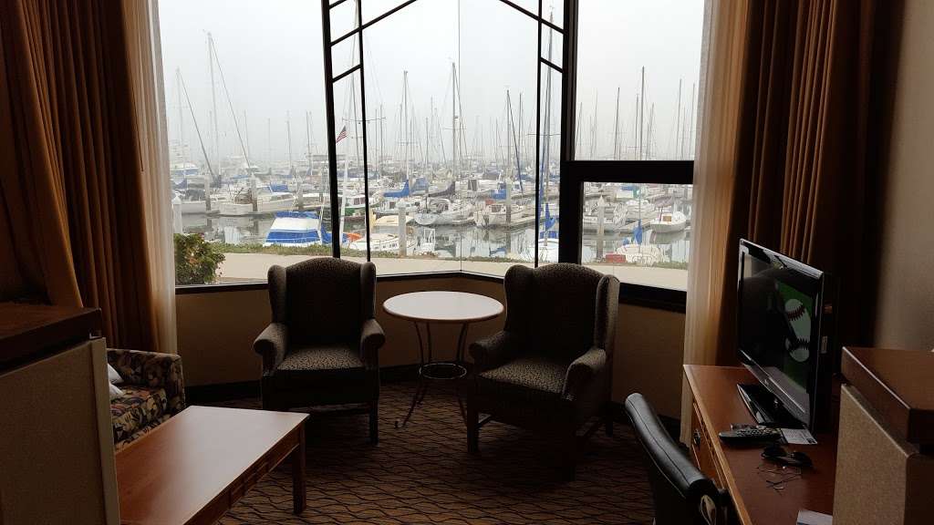 Holiday Inn Express & Suites Ventura Harbor | 1080 Navigator Dr, Ventura, CA 93001, USA | Phone: (805) 856-9533