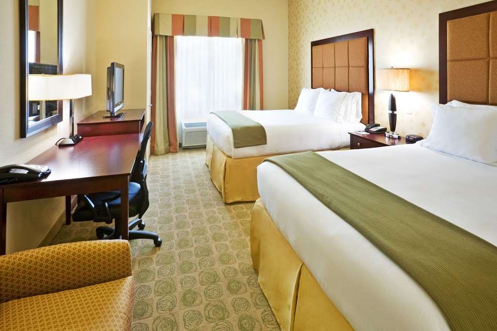 Holiday Inn Express & Suites Dallas East - Fair Park | 8703 E R L Thornton Fwy, Dallas, TX 75228, USA | Phone: (214) 660-0006