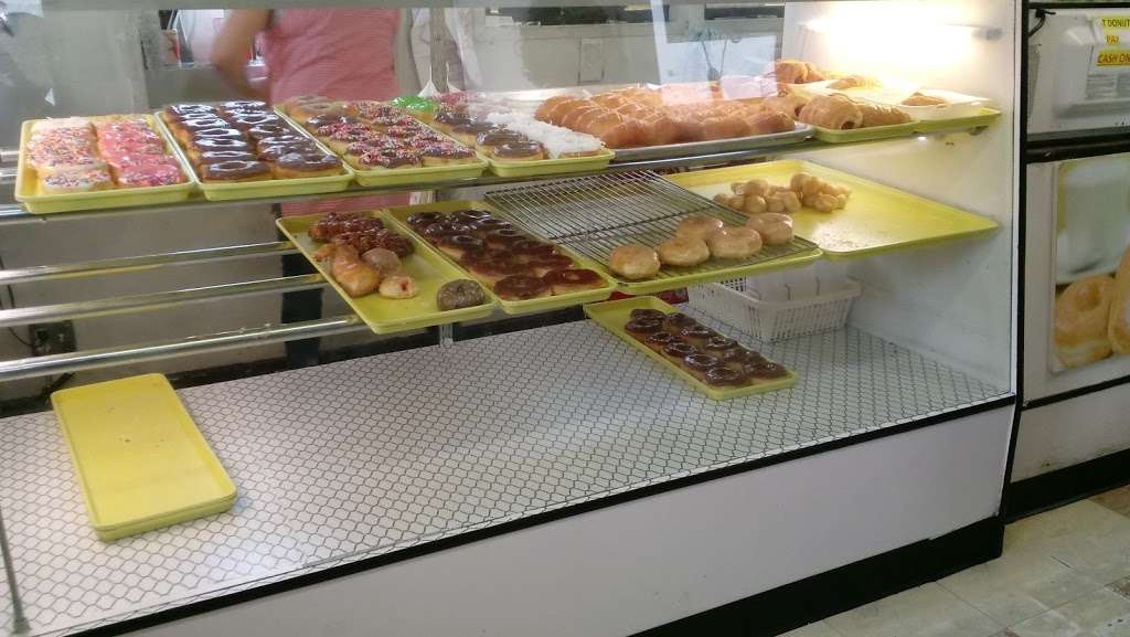 Hot Donuts | 2211 Singleton Blvd, Dallas, TX 75212 | Phone: (214) 681-4137