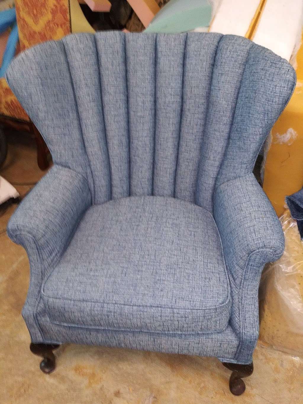 Auroras Upholstery and Decor | 415 N Main St, Wildwood, FL 34785, USA | Phone: (352) 348-1748