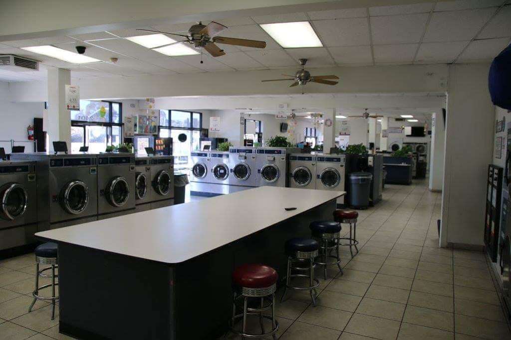 Community Laundry | 2401 E Imperial Hwy, Los Angeles, CA 90059