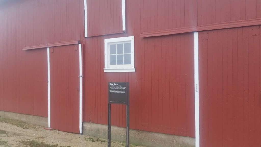 Bonner Heritage Farm | 201 Country Pl, Lindenhurst, IL 60046, USA | Phone: (847) 367-6640