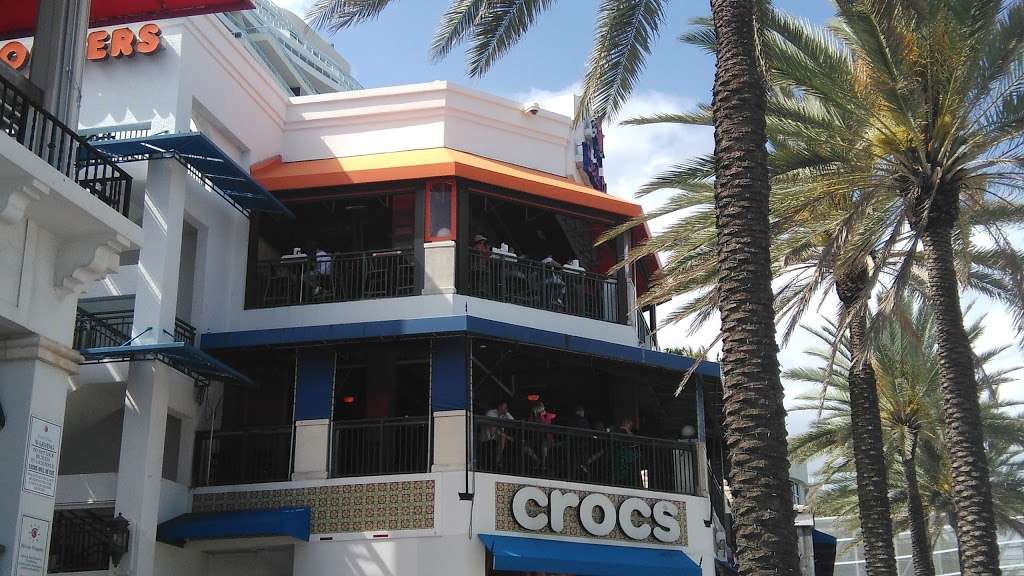 crocs broward mall