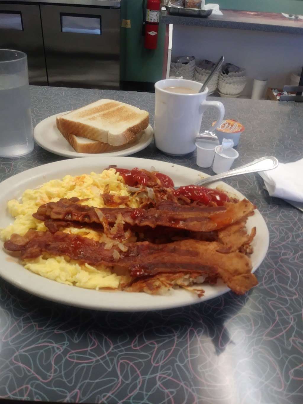 Uncle Bills Diner | 845 Roselle Rd, Roselle, IL 60172, USA | Phone: (630) 582-8777