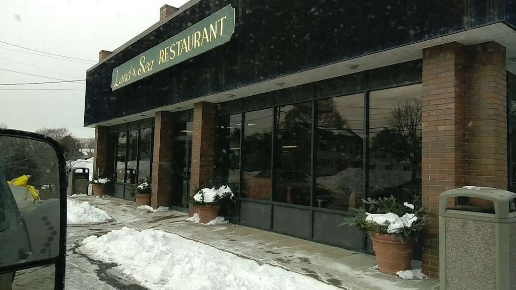 Land N Sea Restaurant | 67 Lynnfield St, Peabody, MA 01960, USA | Phone: (978) 532-0044