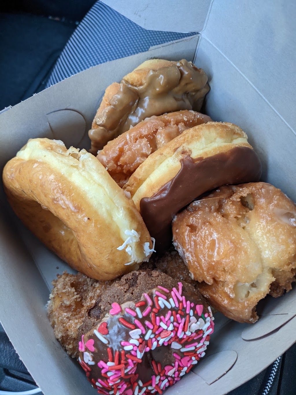 Grannys Donuts | 8534 Paramount Blvd, Downey, CA 90240, USA | Phone: (562) 928-4445