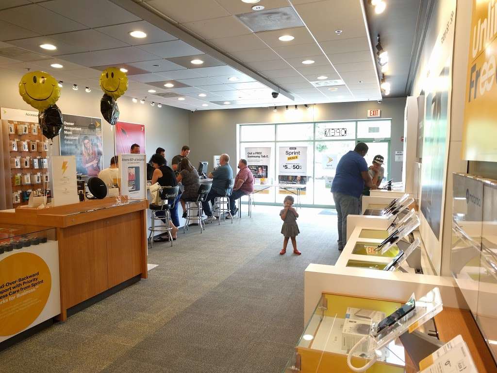 Sprint Store | 512 Randall Rd, South Elgin, IL 60177, USA | Phone: (847) 841-8600