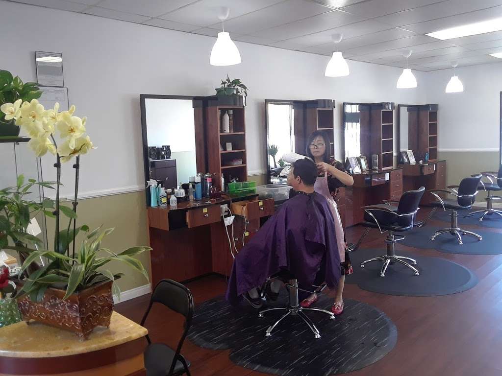 Tinas Barber & Beauty Salon | 160 E Duarte Rd suite c, Arcadia, CA 91006, USA | Phone: (626) 940-9160