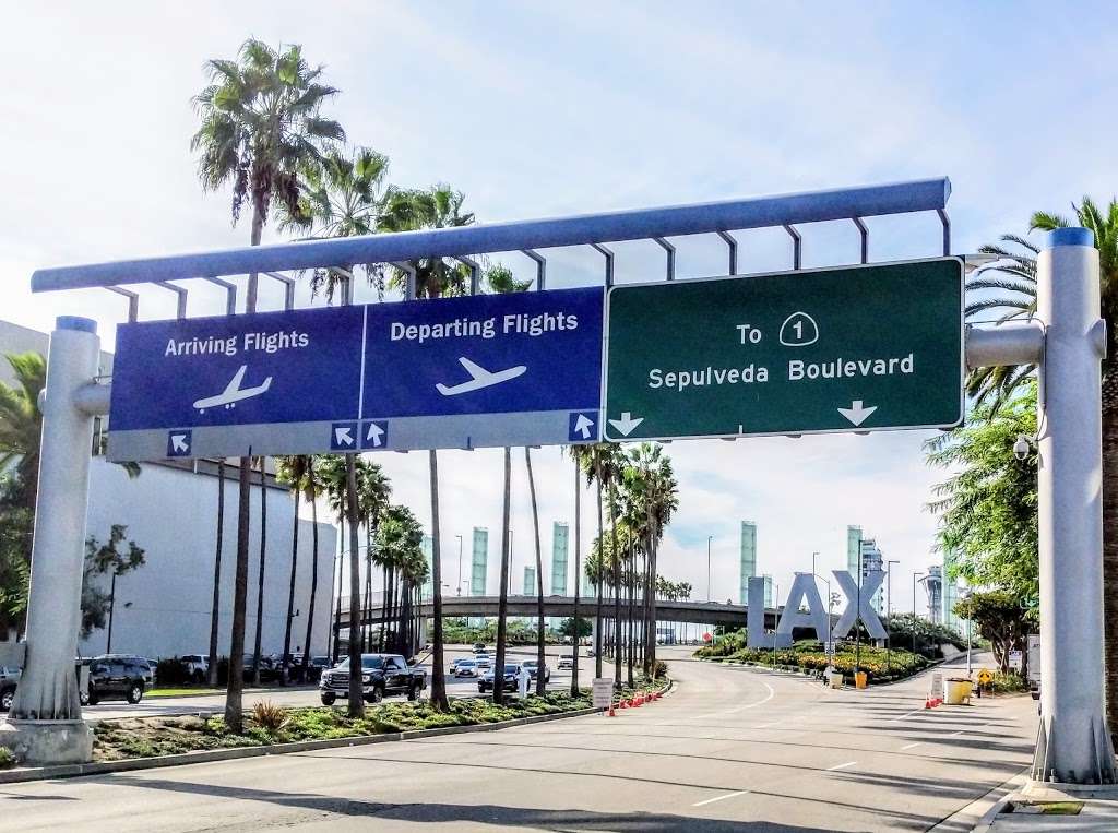 Joes Airport Parking | 6151 W Century Blvd, Los Angeles, CA 90045 | Phone: (310) 670-0290