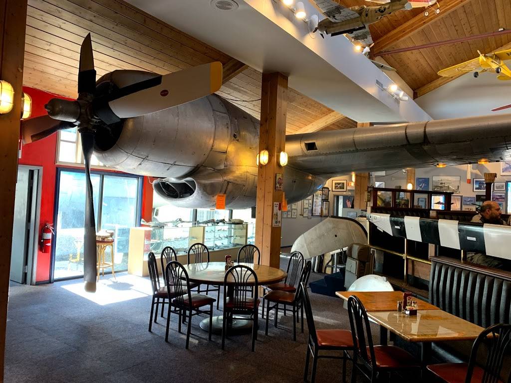 The Airplane Restaurant | 1665 Newport Rd, Colorado Springs, CO 80916, USA | Phone: (719) 570-7656