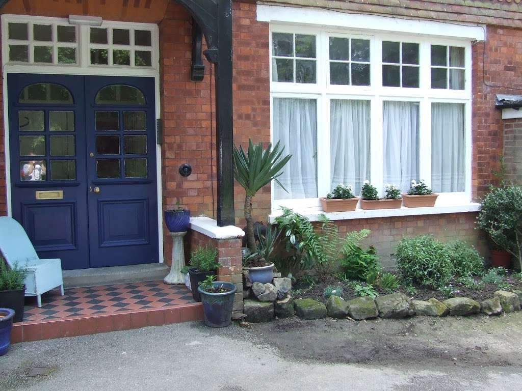 Muscle and Joint Pain Clinic | Burnside,, Sandhurst Rd, Tunbridge Wells TN2 3JU, UK | Phone: 07715 557076