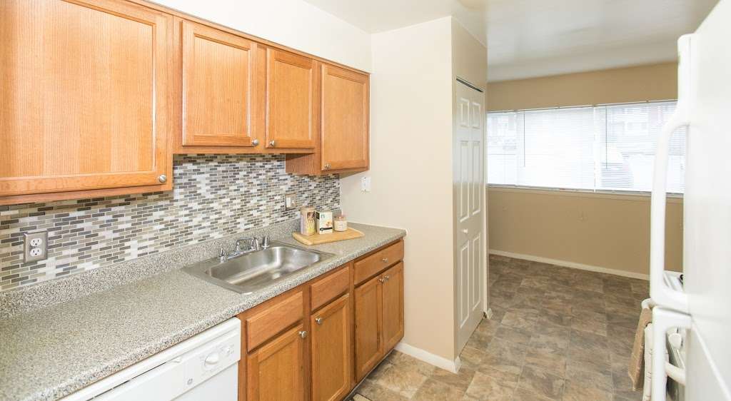 Skylark Pointe Apartment Homes | 9150 Parkland Rd, Parkville, MD 21234 | Phone: (410) 670-5002