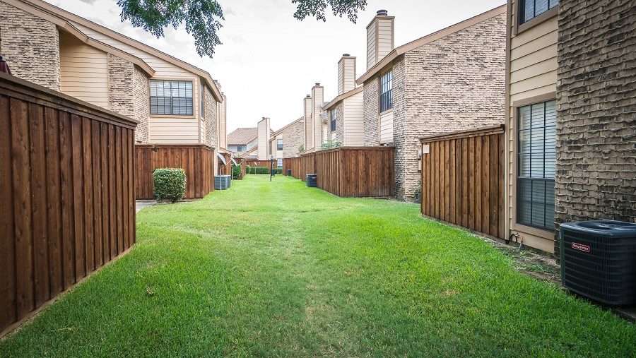 Huntington Cove Townhomes & Apartments | 14802 Enterprise Dr, Farmers Branch, TX 75234, USA | Phone: (972) 243-5404