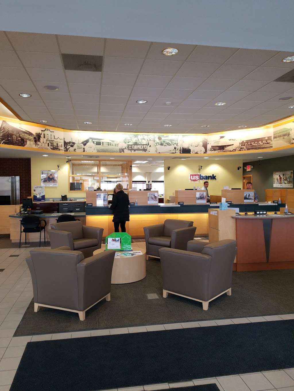 U.S. Bank Branch | 15305 W National Ave, New Berlin, WI 53151, USA | Phone: (262) 796-7270
