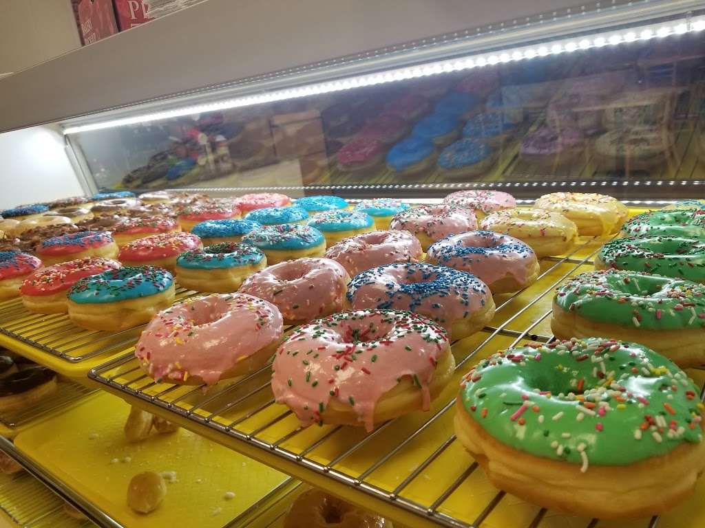 Westco Donuts Richmond | 8710 Grand Mission Blvd STE B, Richmond, TX 77407, USA | Phone: (832) 874-4977