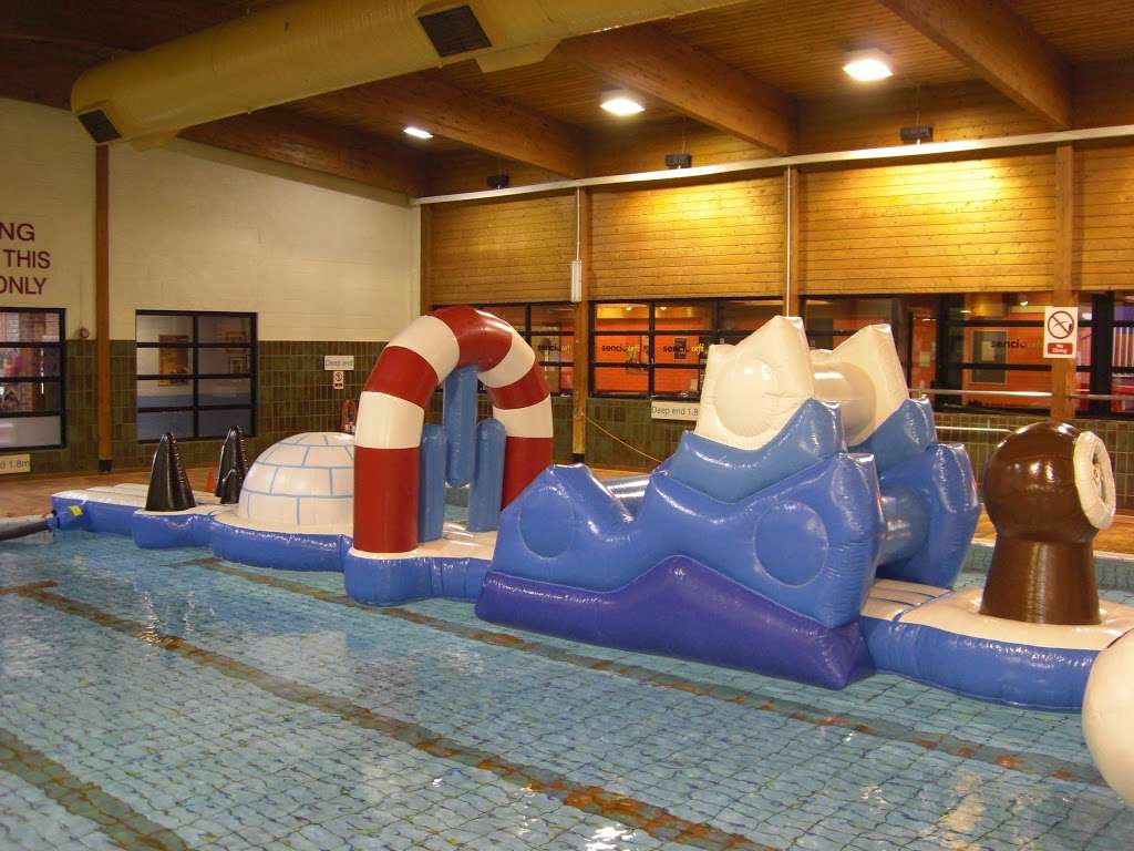 Edenbridge Leisure Centre | Stangrove Park, Edenbridge TN8 5LU, UK | Phone: 01732 865665