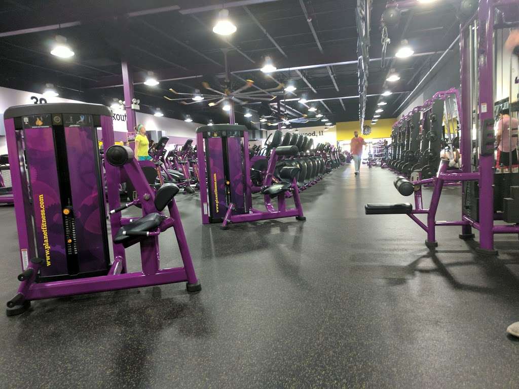 Planet Fitness | 6850 McCormick Blvd, Lincolnwood, IL 60712, USA | Phone: (847) 329-1010