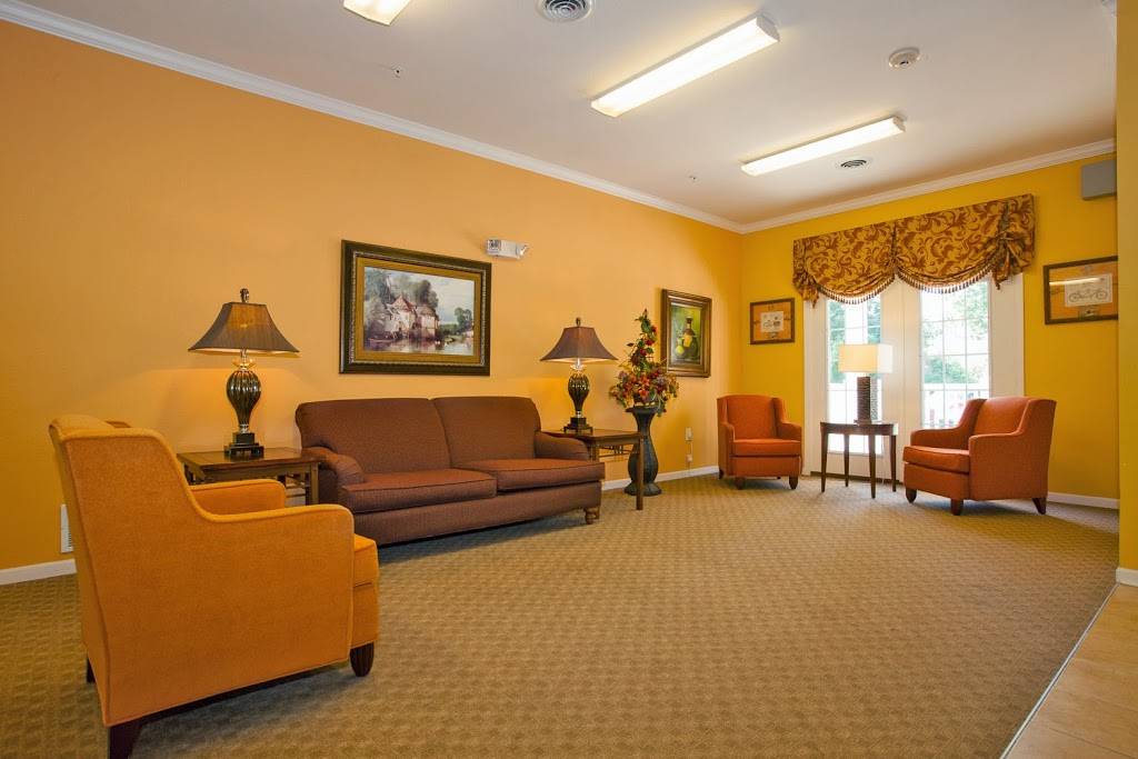 Brookhaven At County Line Senior Apartments | 940 Wild Indigo Ln, Indianapolis, IN 46227, USA | Phone: (844) 494-7096