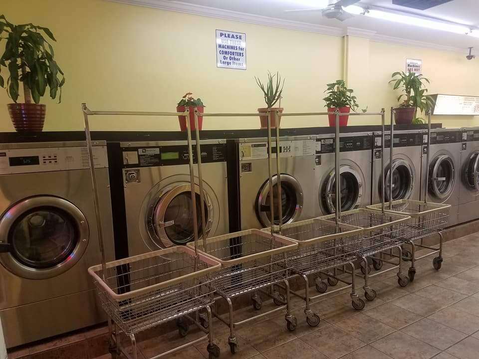 Carchi Express Laundromat - laundry  | Photo 1 of 9 | Address: 283 Main St, New Milford, NJ 07646, USA | Phone: (201) 483-9314