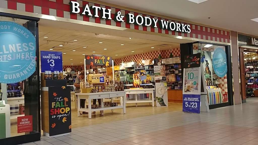 Bath & Body Works | 3300 Lehigh St, Allentown, PA 18103 | Phone: (610) 798-7706