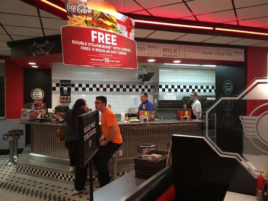 Steak n Shake | 201 E Euclid Ave, Mt Prospect, IL 60056, USA | Phone: (847) 368-9122