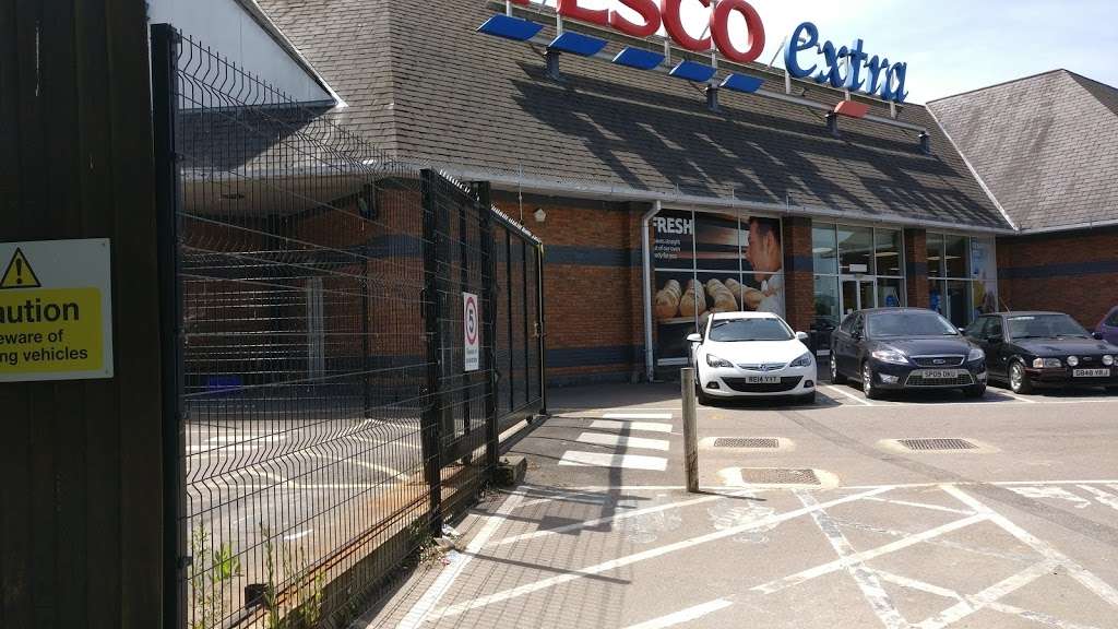 Tesco | Mount Pleasant, Oldings Corner Retail Park, Oldings Corner, Hatfield AL9 5JY, UK | Phone: 0345 677 9344